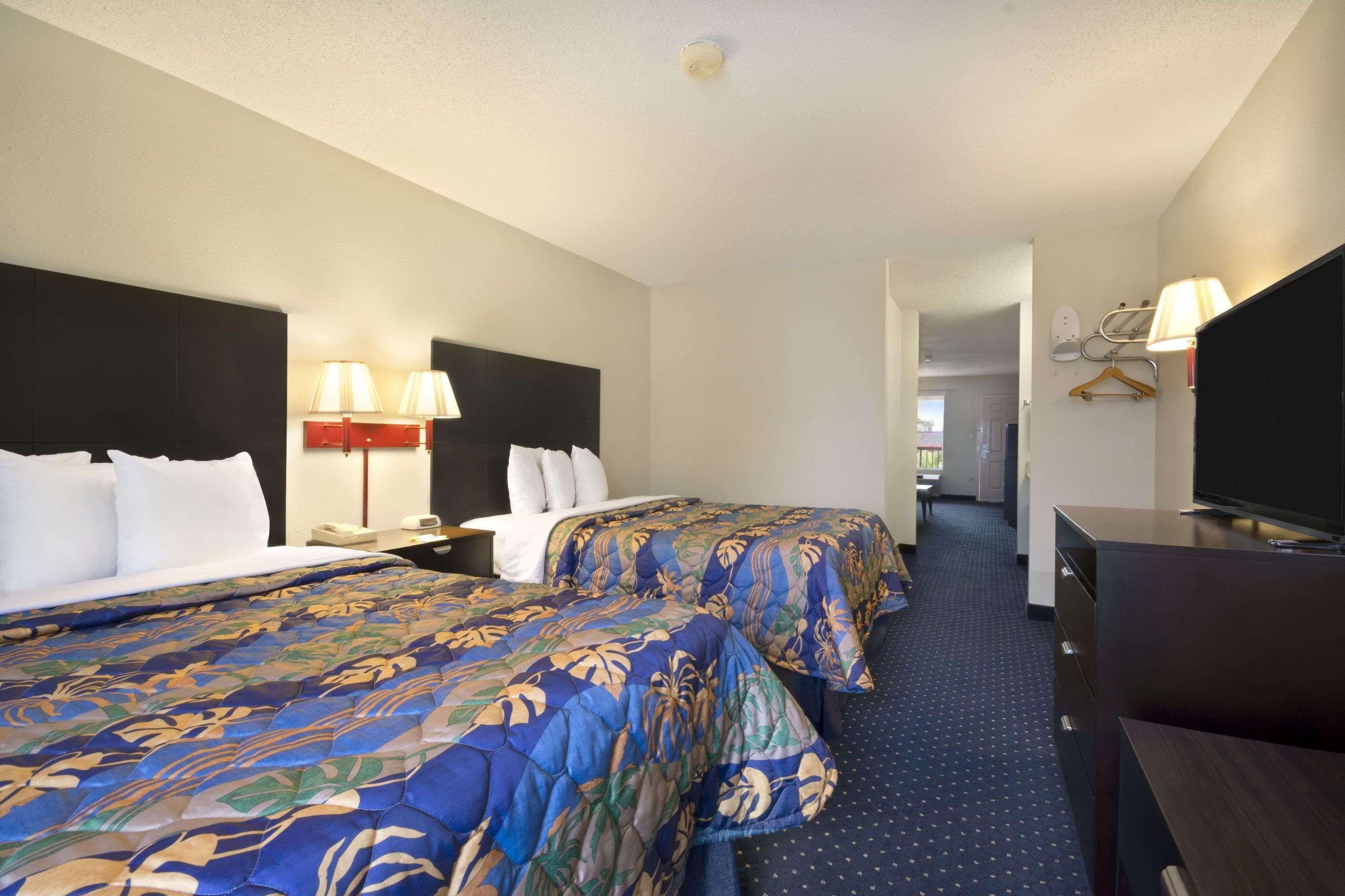 Days Inn By Wyndham Alma Quarto foto